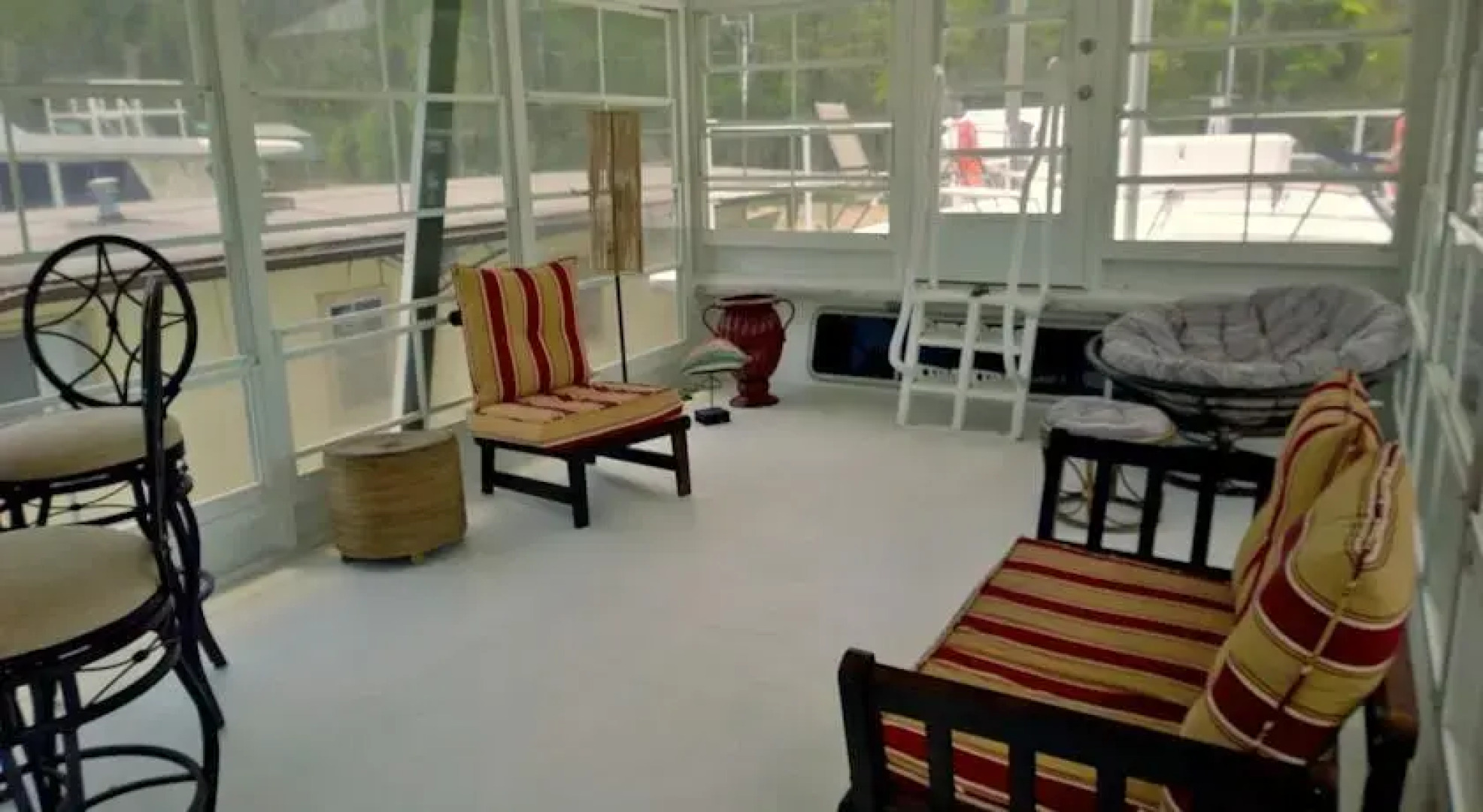 Bayou Rehab Houseboat Rental