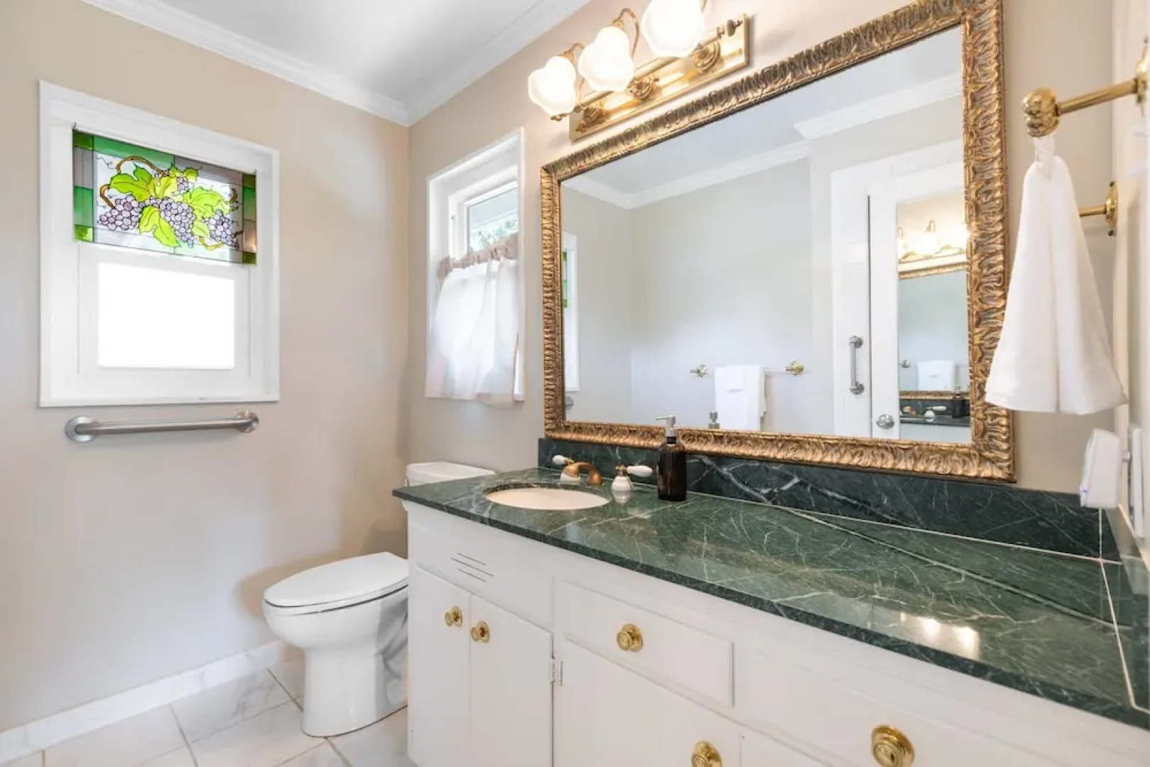 Wildflower by Avantstay Gorgeous Wine Country Home w/ Pool, Bocce Ball Court & Huge Yard!