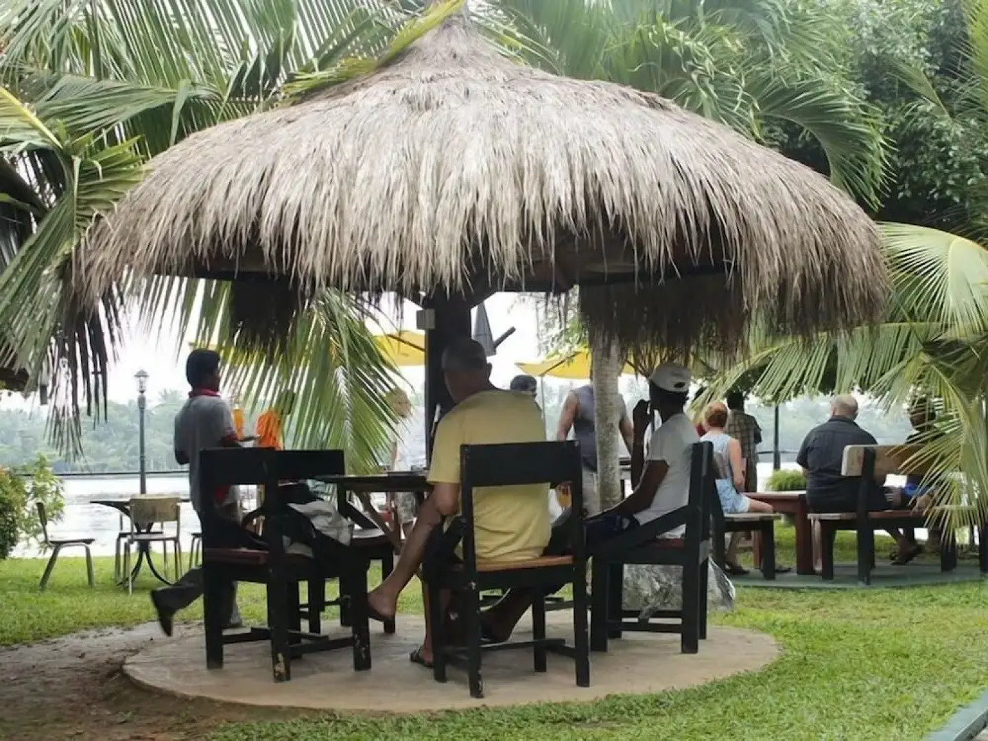 Thumbelina Apartments