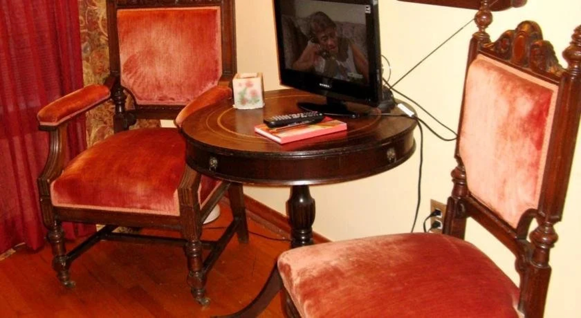 Allas Historical Bed and Breakfast, Spa and Cabana