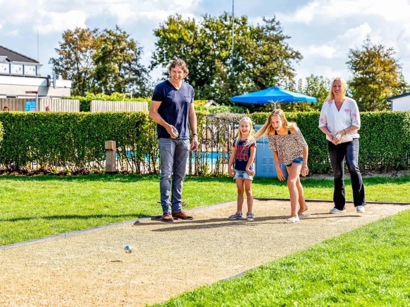 Neat Chalet With Microwave 3.5 km. From the Beach in Egmond