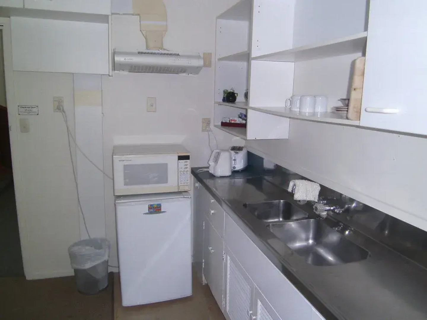 Cap'n Bob's Beach House - Hostel