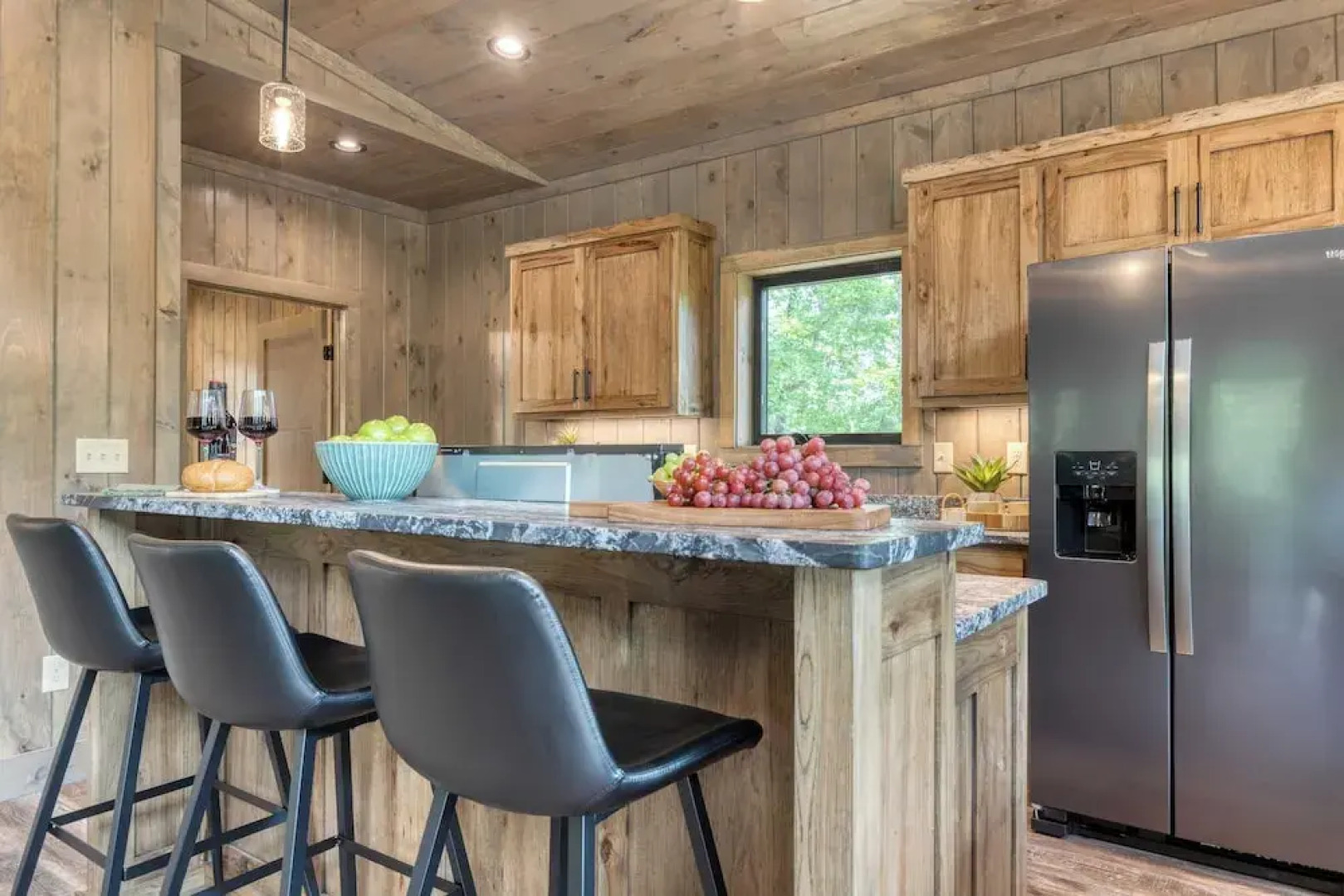 Luxe Cabin w/ Hot Tub, Views & Game Room Sleeps 10 Do Good Holler by Avantstay