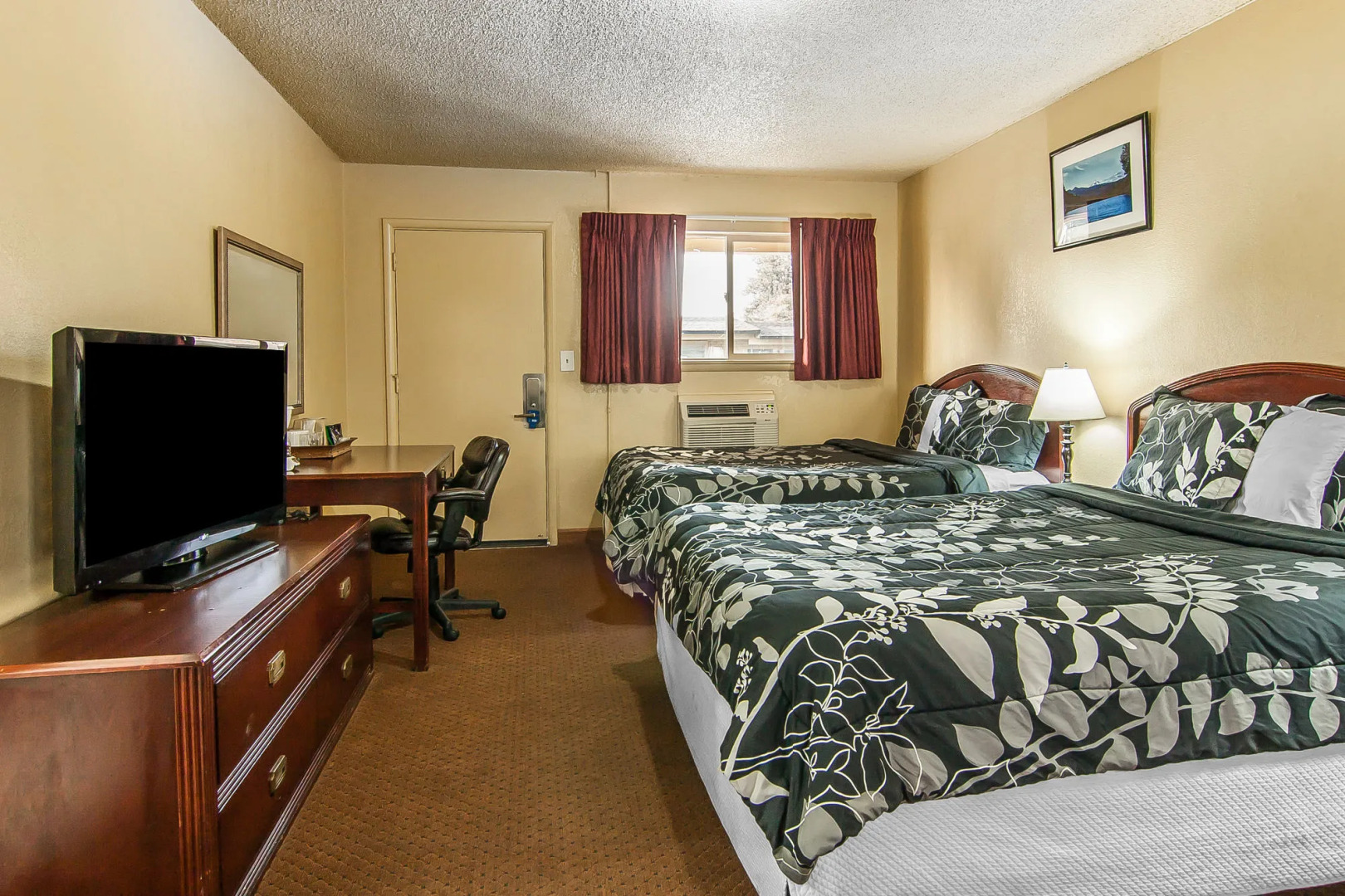 Rodeway Inn & Suites