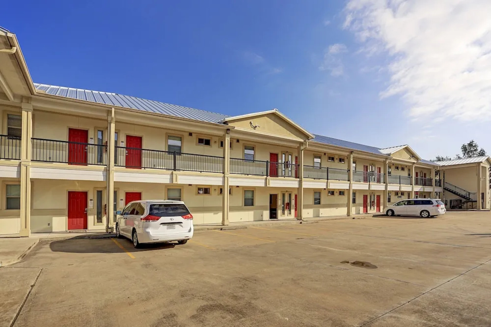 Villa Corporate 2 bedroom Suite Furnished Condo