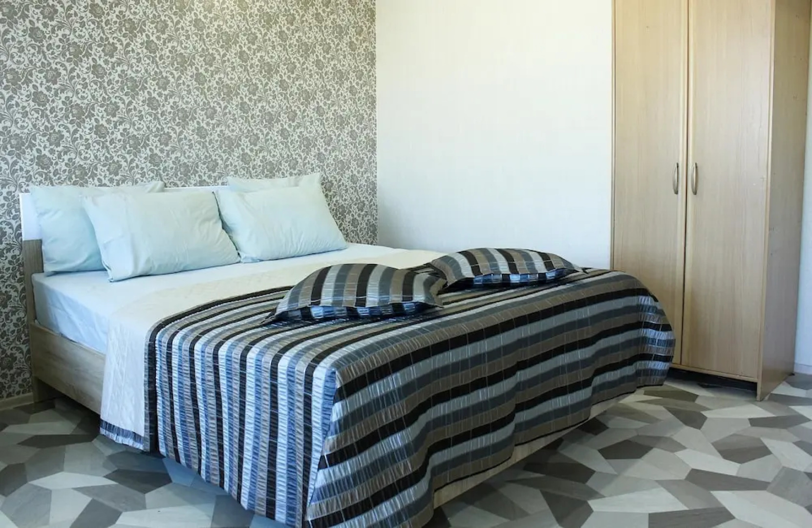 Апартаменты «Добрые сутки», ул. Мартьянова, 63