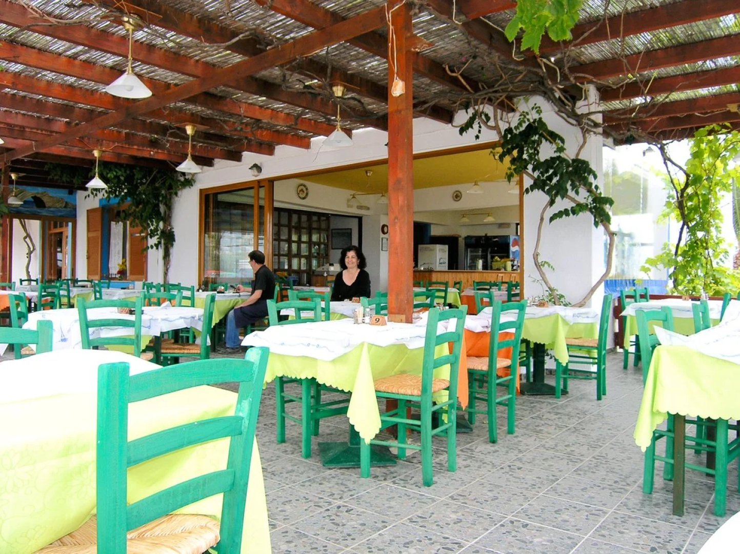 Esperida rooms & studios