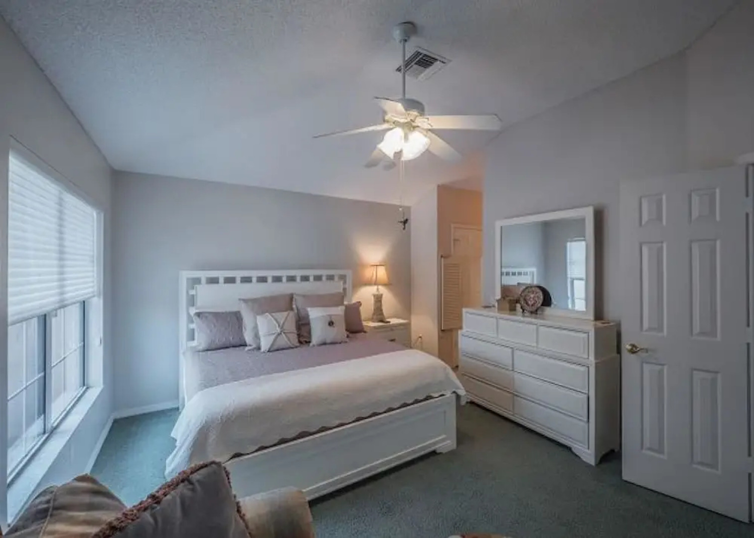 Santa Anna 901 by White Pelican VR