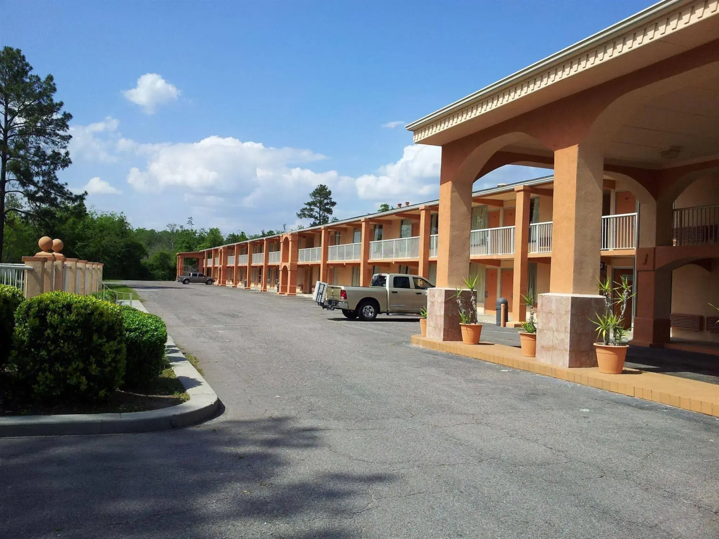 Regency Inn