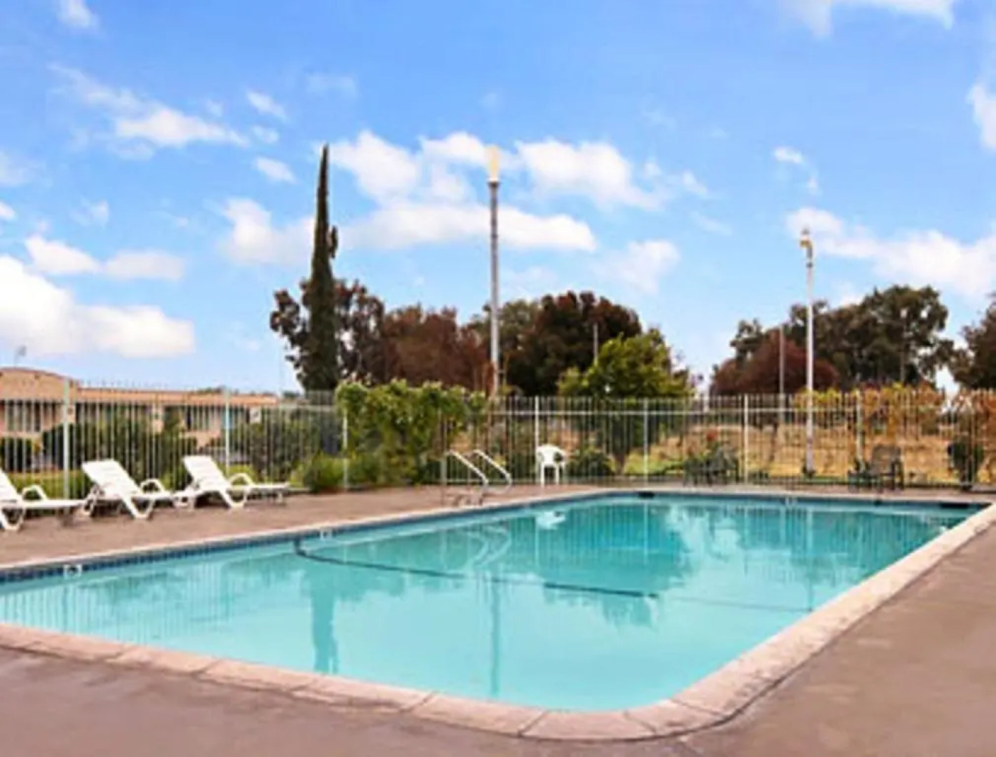 Studio 6 Suites Madera, California - Yosemite