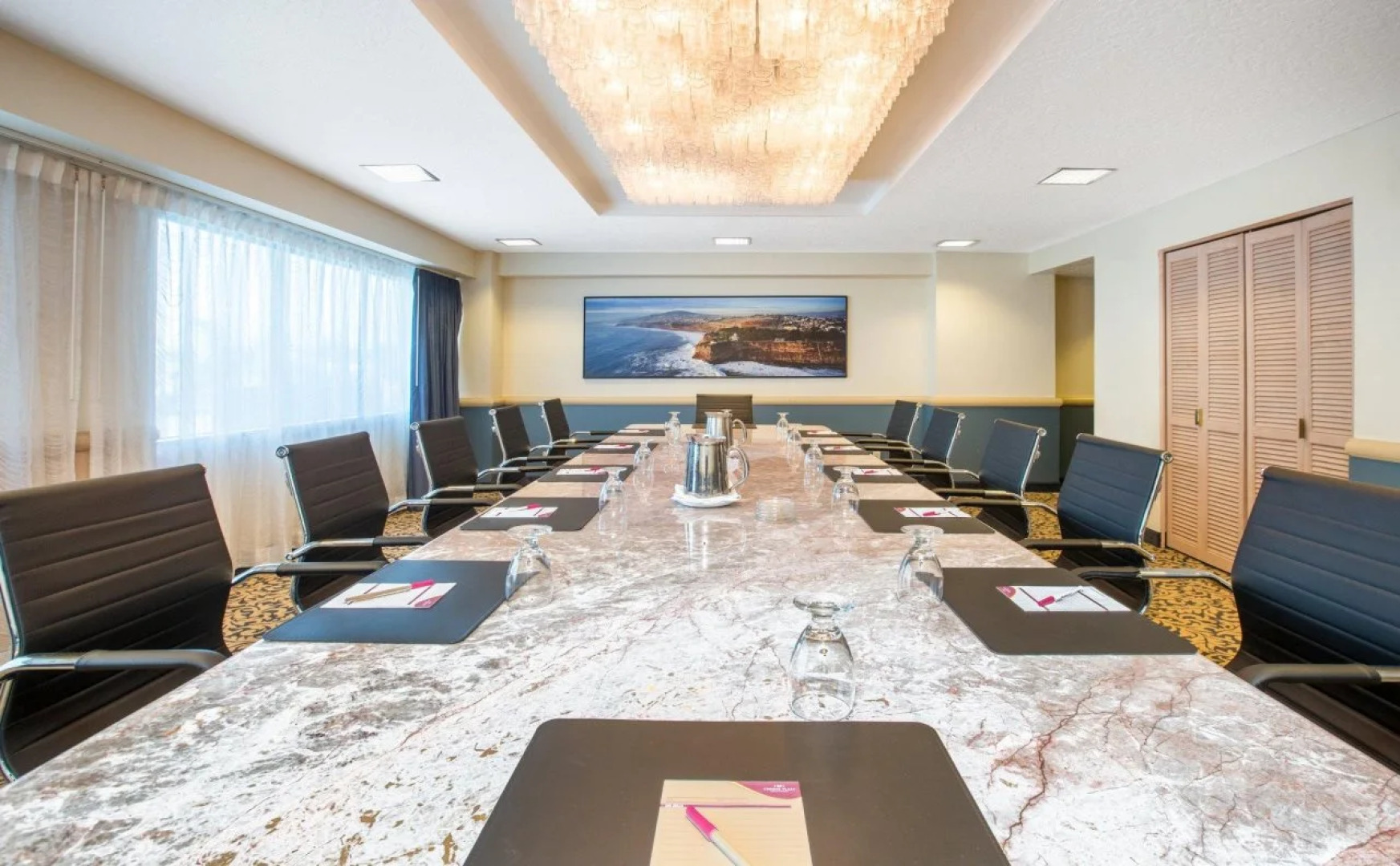 Crowne Plaza Los Angeles Harbor Hotel by IHG