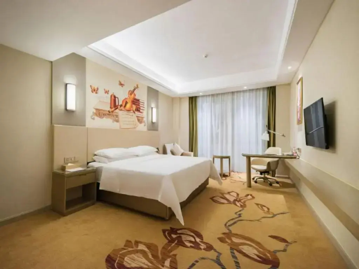 Vienna International Hotel (Haikou Old Town High-speed Railway Station)