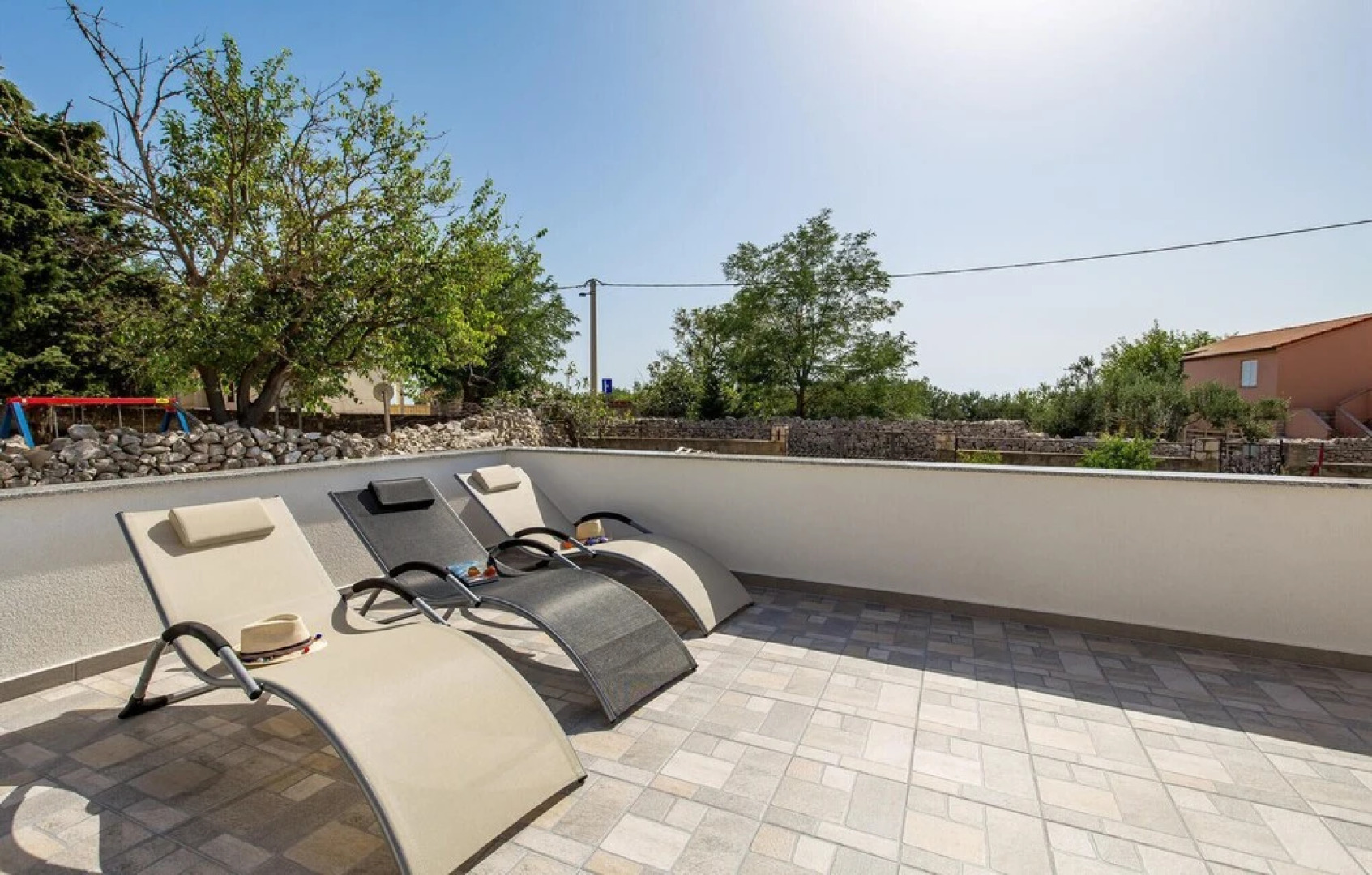 Stunning Home in Lun With Wifi and 3 Bedrooms