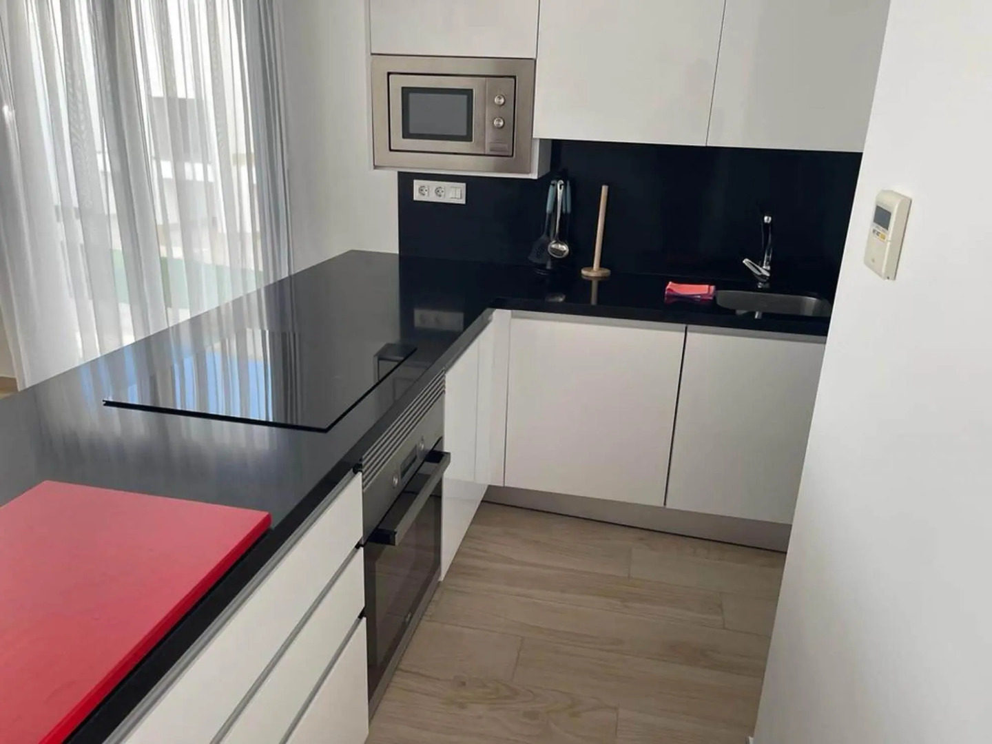 Modern holiday home in Finestrat with sea views