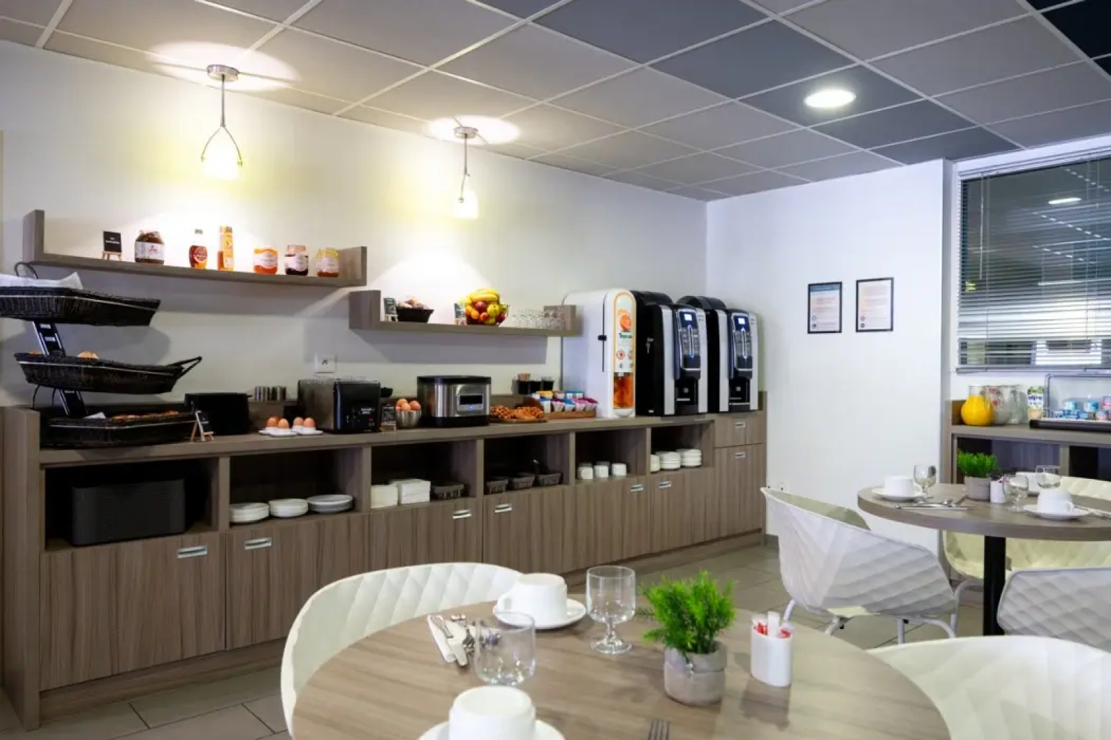 Nemea Appart Hotel Quai Victor Tours Centre