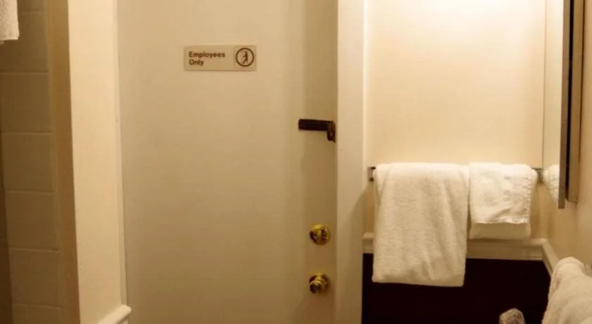 Edgewater Inn & Cottages