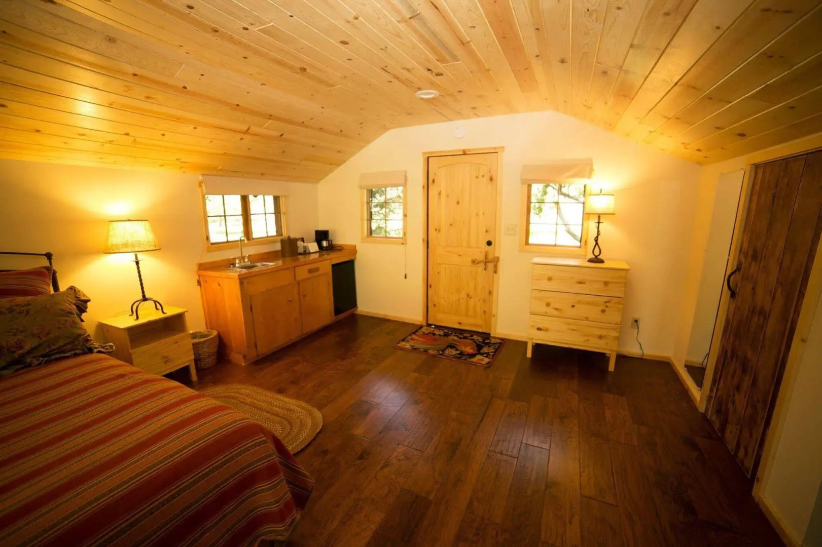 Orchard Canyon on Oak Creek