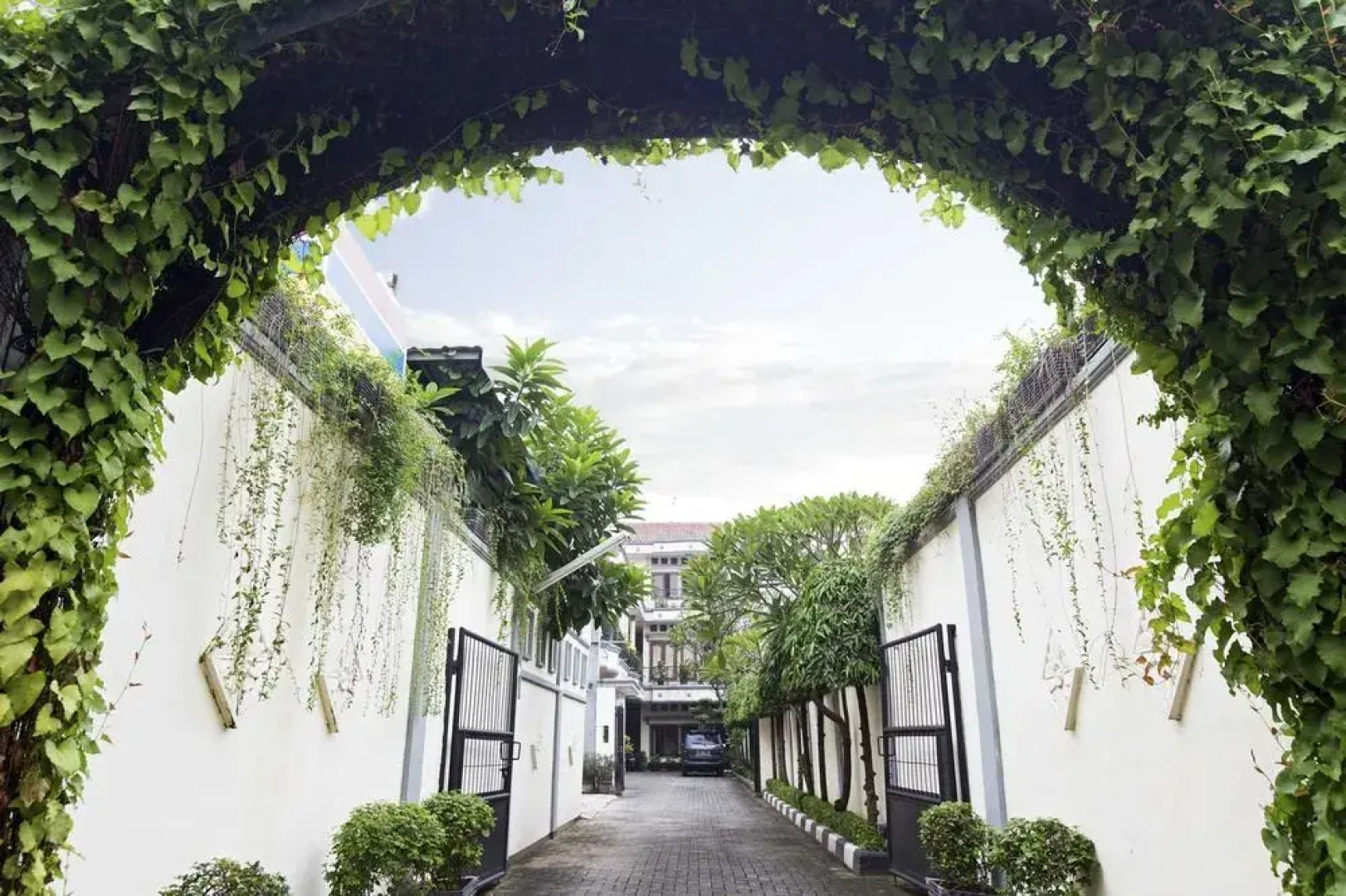 RedDoorz Kemang Ampera