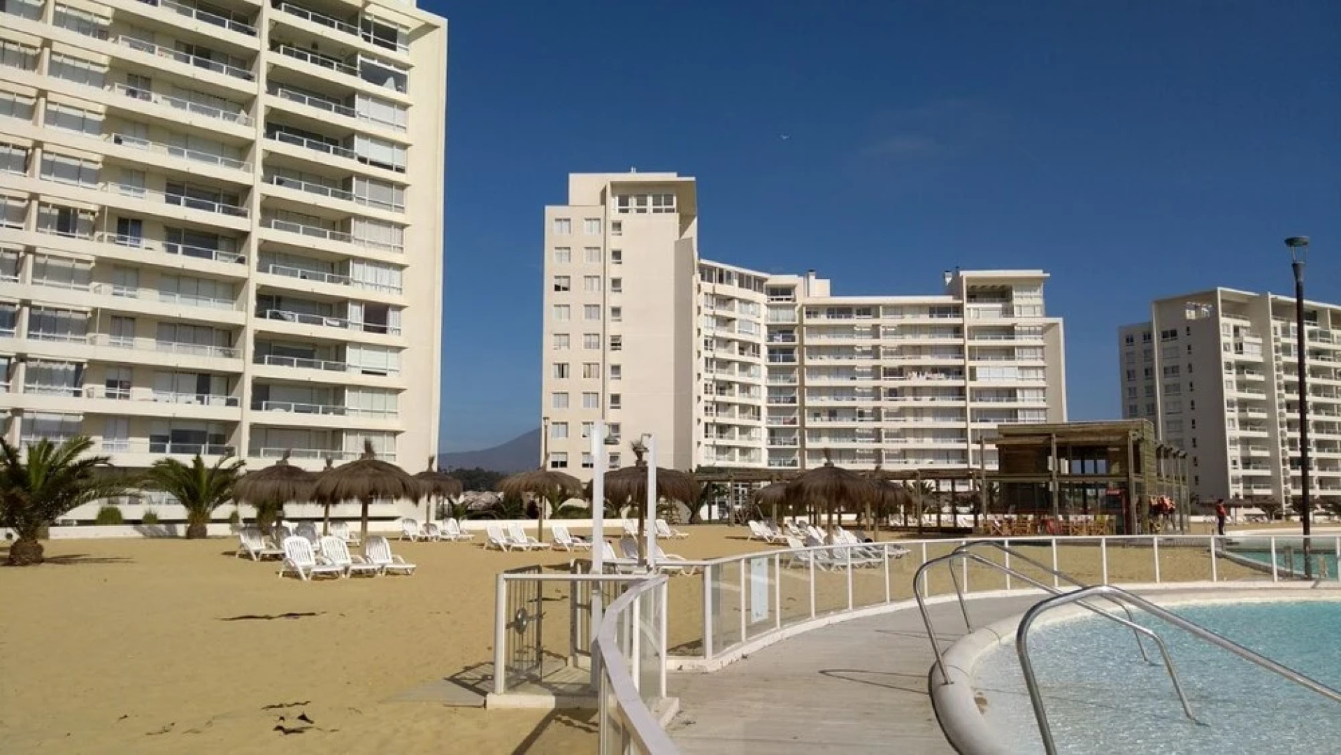 Depto. Av Pacífico Laguna del Mar