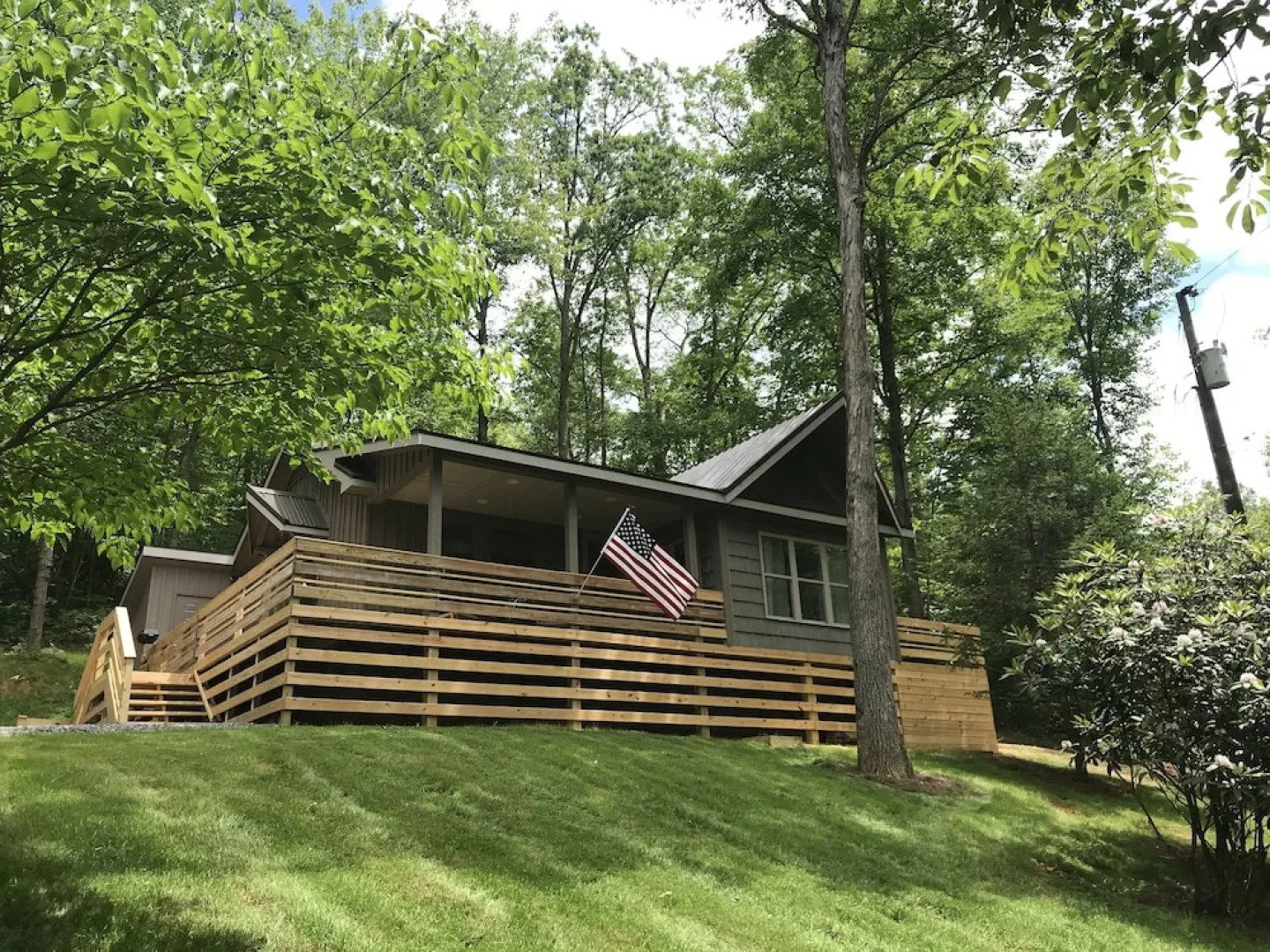 Happy Camper 1 Bedroom Cottage by RedAwning