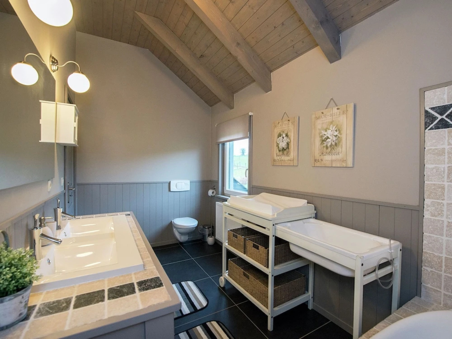 Gorgeous Holiday Home in Sainte-ode Luxembourg With Garden