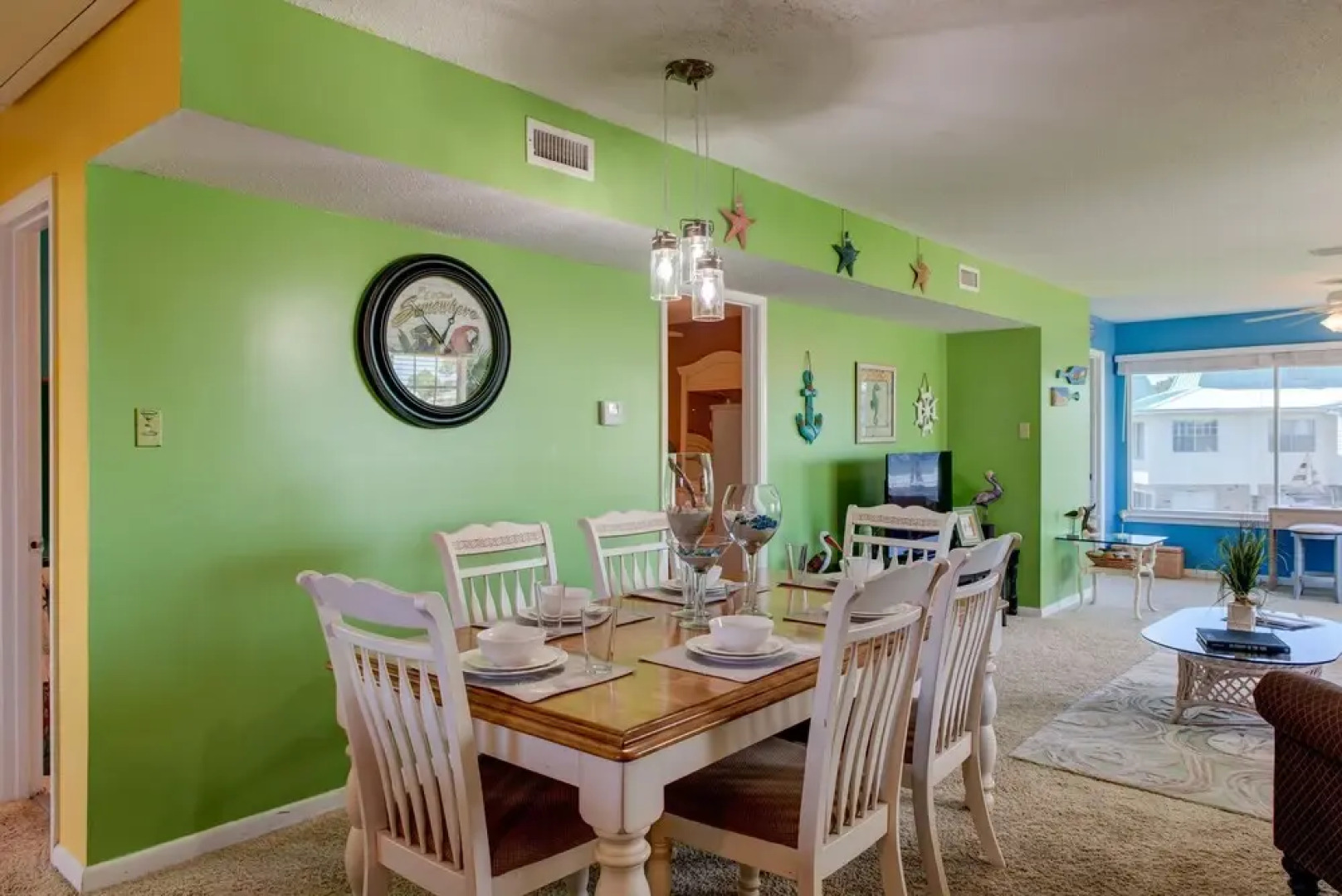 Bikinis & Martinis - Surf Club B12