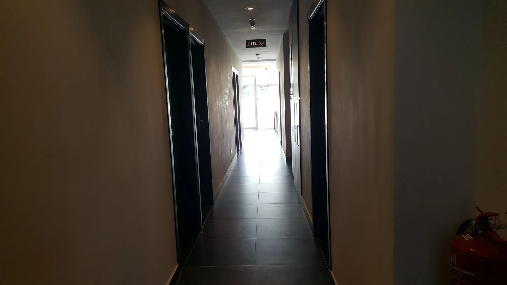 9 Square Hotel - Sri Kembangan