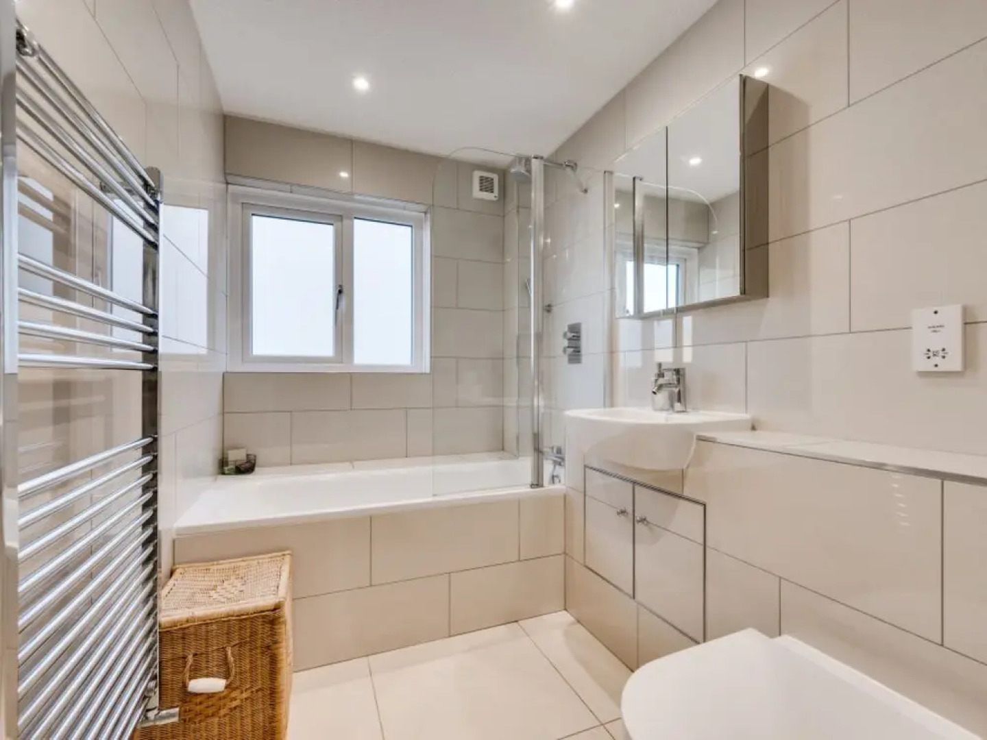 Driftwood Shaldon in Shaldon