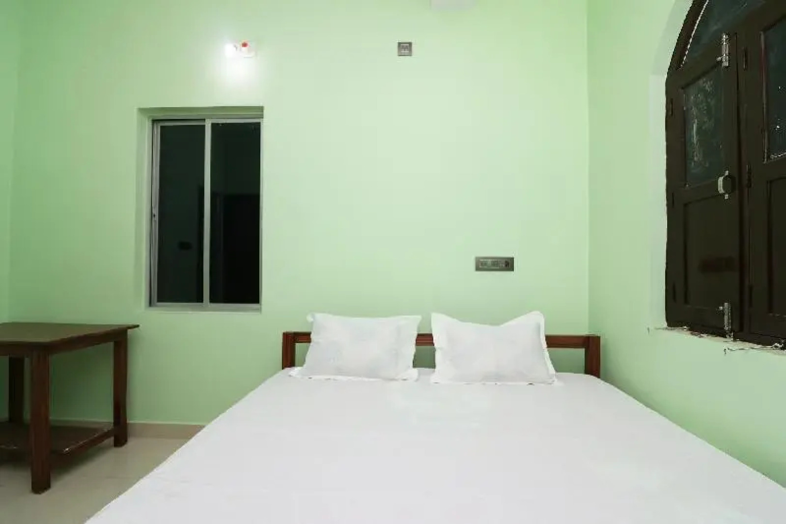 SPOT ON 41904 Hotel R.r Palace