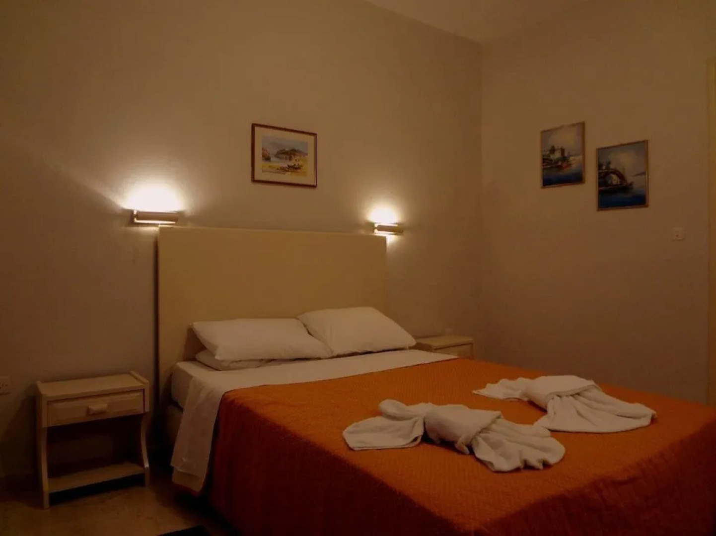 Veroniki Studios & Apartments