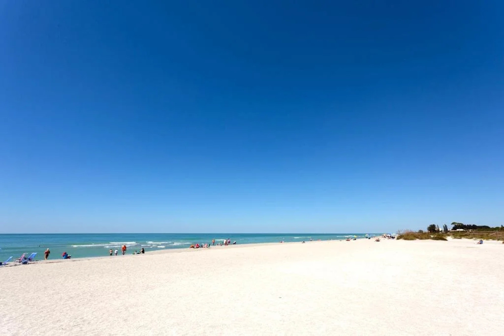 Rialto Mansion - Six Bedroom Home