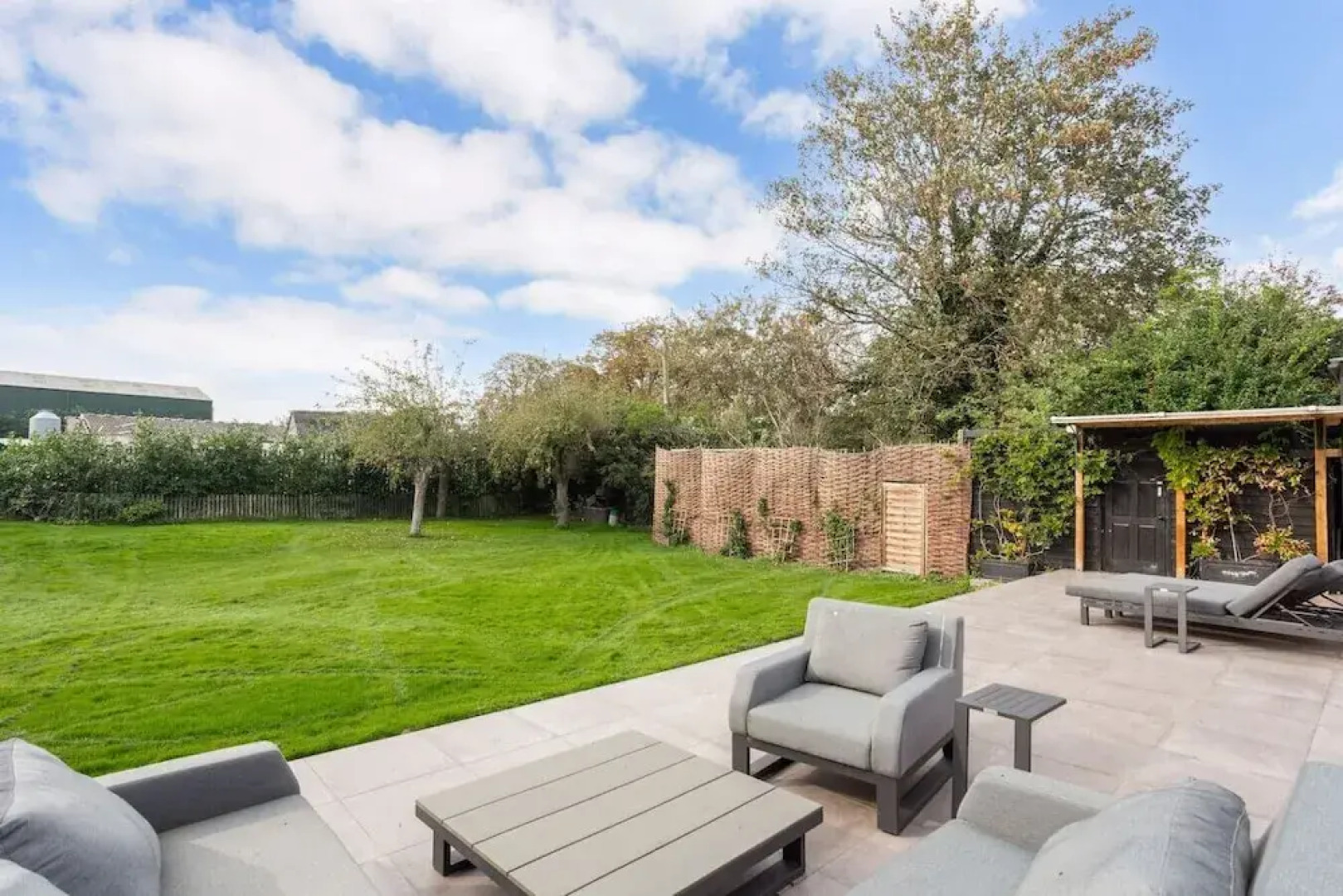 Crazy Fox House - From 600 Per Night