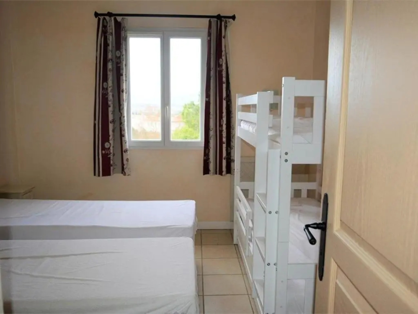 MAISON GROSPIERRES, 2 PIèCES, 6 PERSONNES - FR-1-382-86