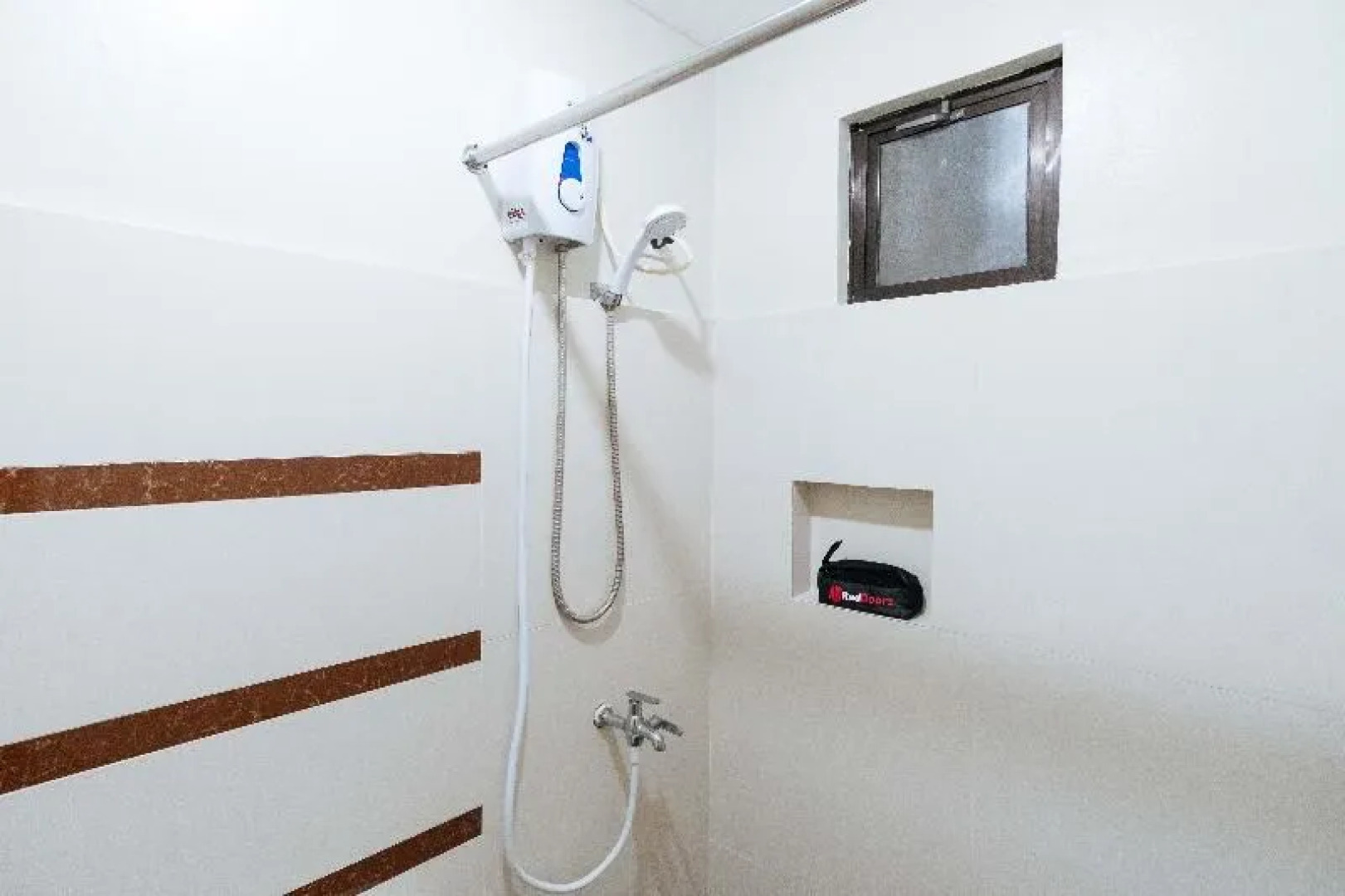 RedDoorz Plus near Robinsons Place Manila