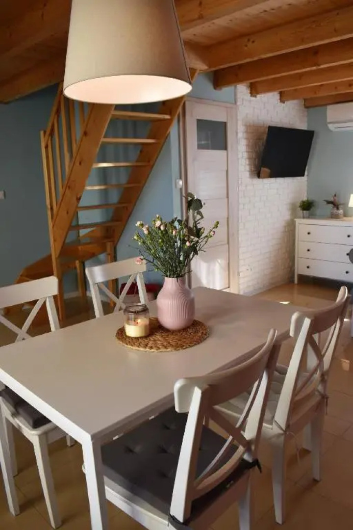 DOMKI LAURA z saun? i gor?c? bali? z jacuzzi