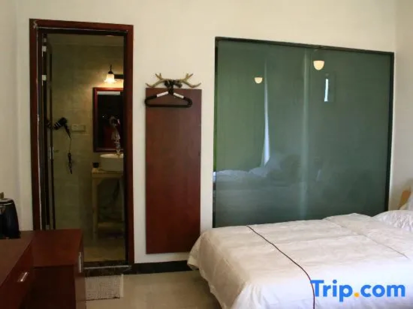 Xingyi Nanshannan Inn