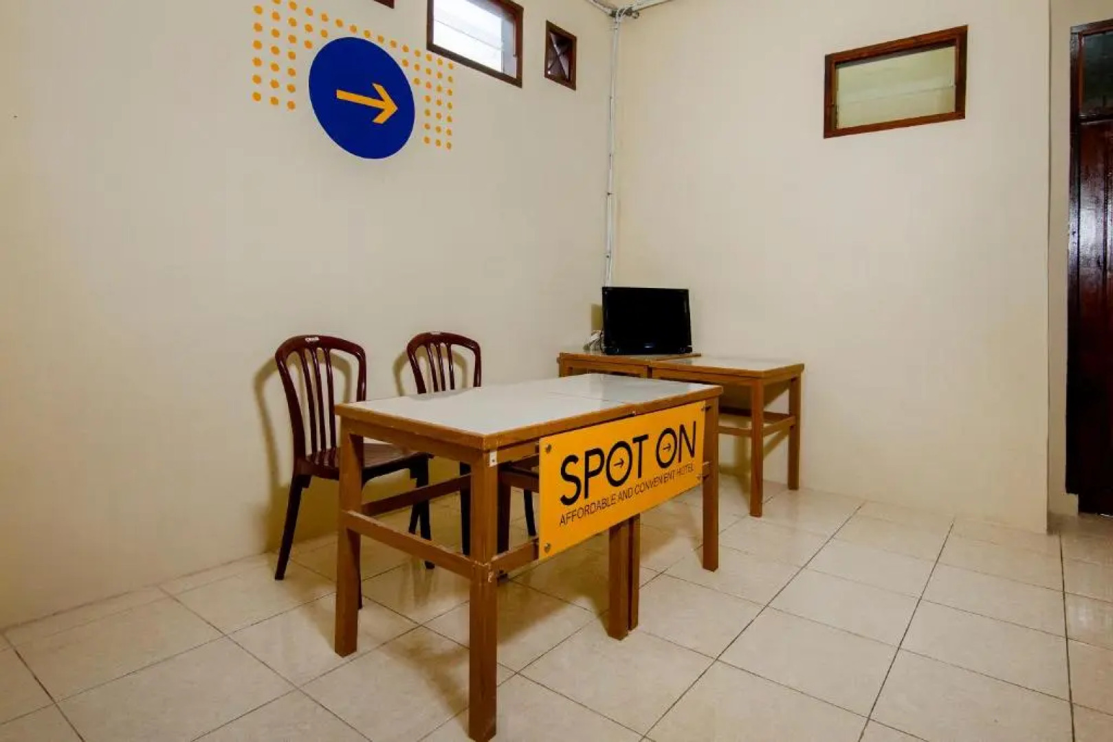 SPOT ON 2076 Hotel Stadion