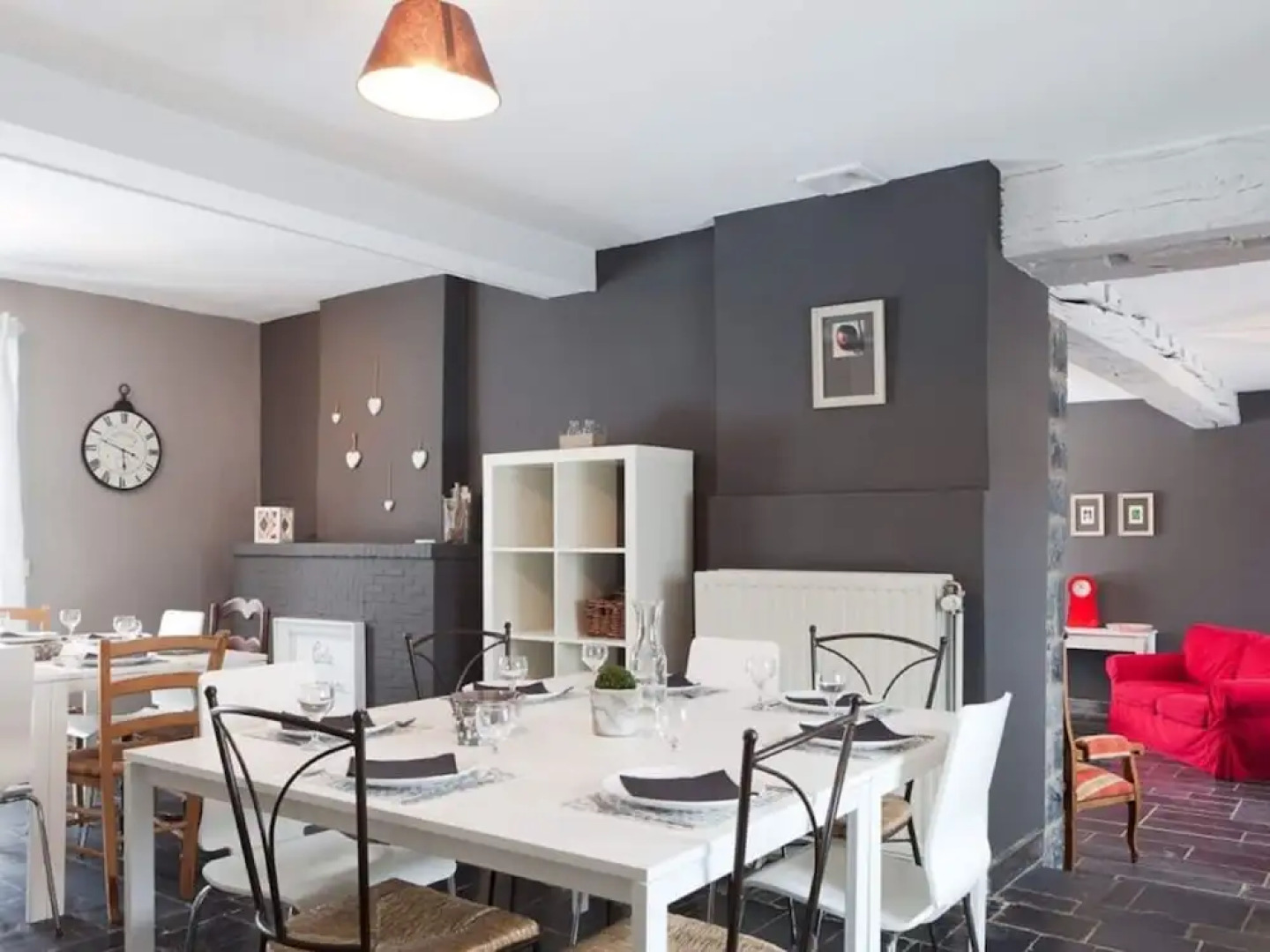 Countryside Retreat, Gerin