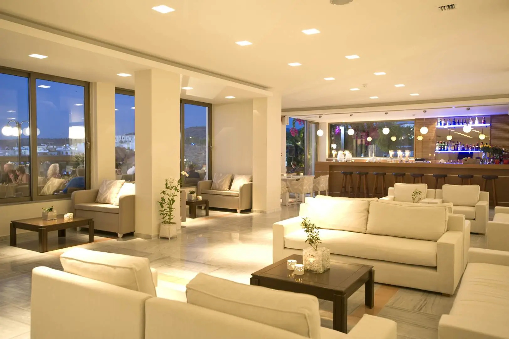 Maritimo Beach Hotel