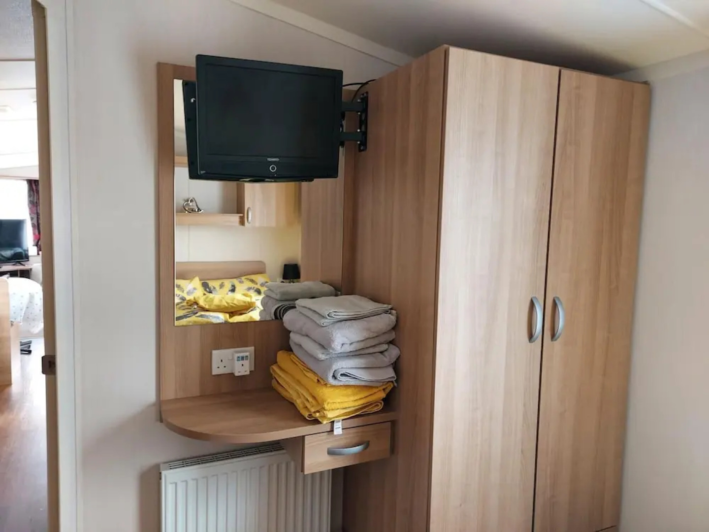 Cozy Coastal Retreat in Brean