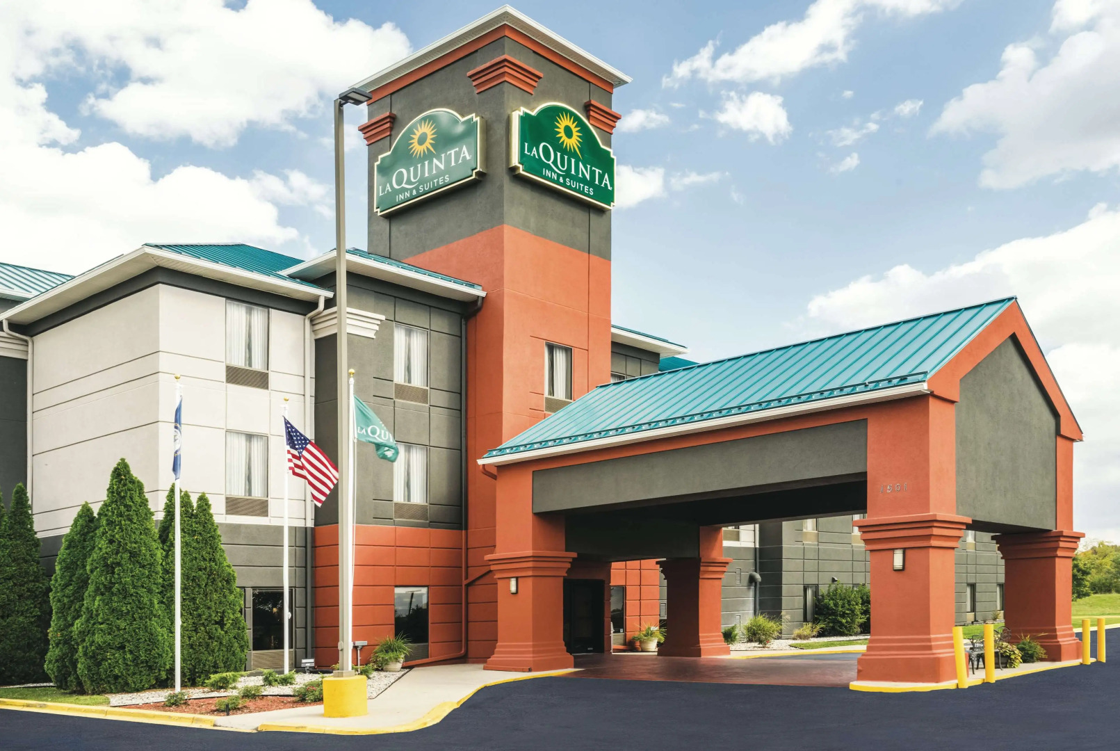 La Quinta Inn & Suites by Wyndham Louisville East