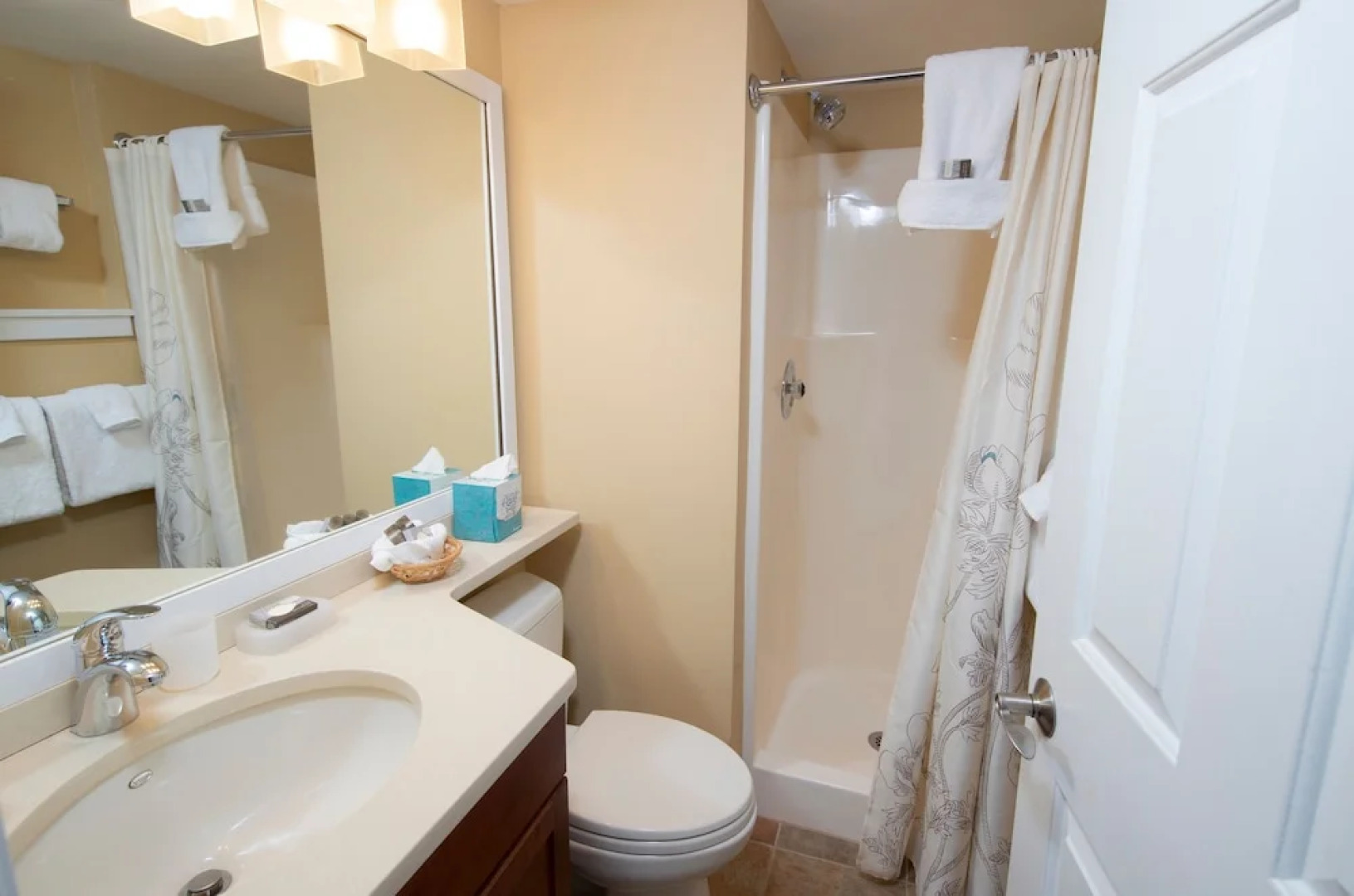 Ski-in, Ski-out 2 Br With View Of Ski Lift! 2 Bedroom Condo by RedAwning