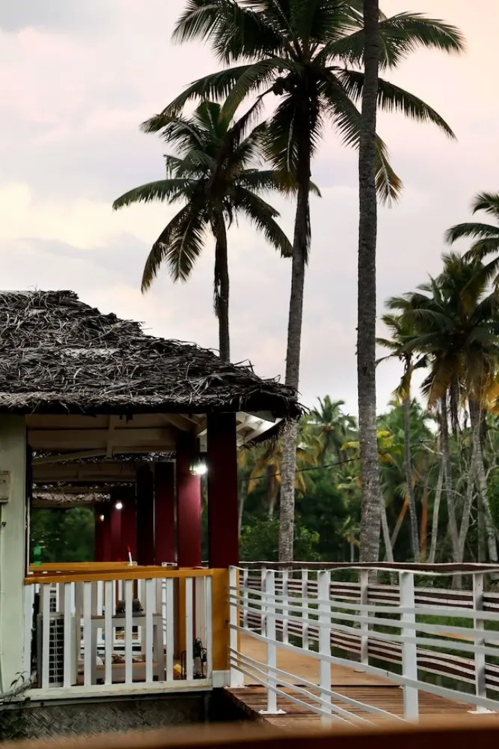 Phoenix Island Resort