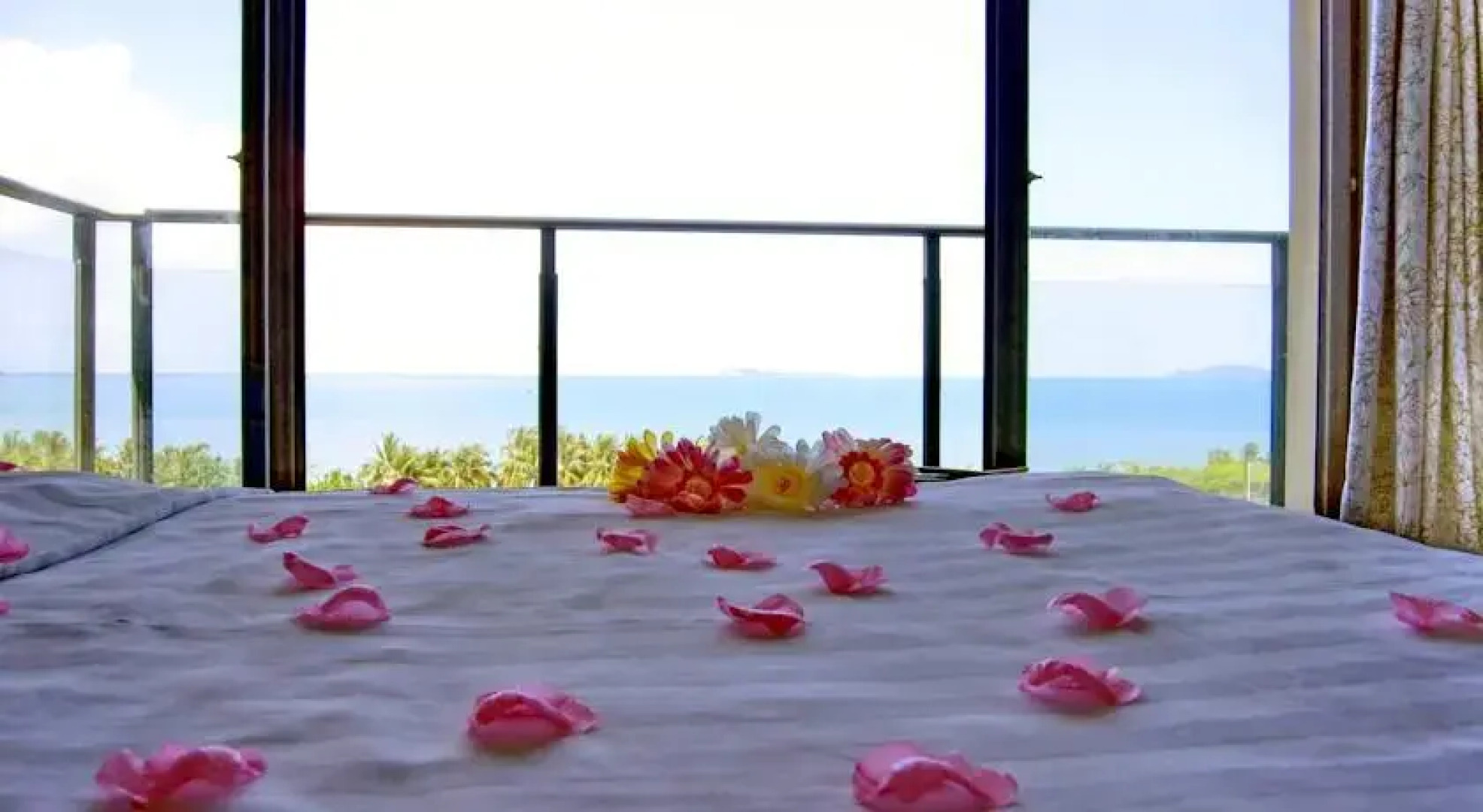 Sanya Romantic Seaview Apartment