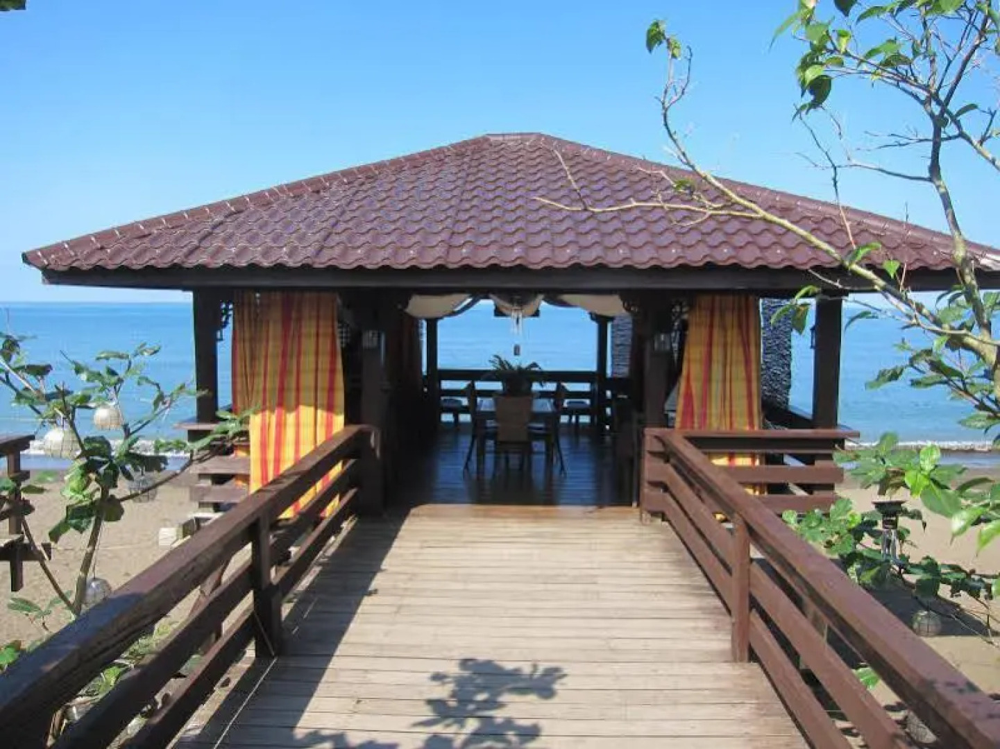 Country Inn Hotel and Restaurant