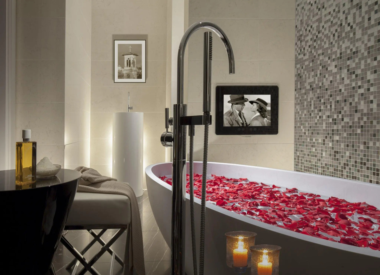 Royal Savoy Hotel & Spa