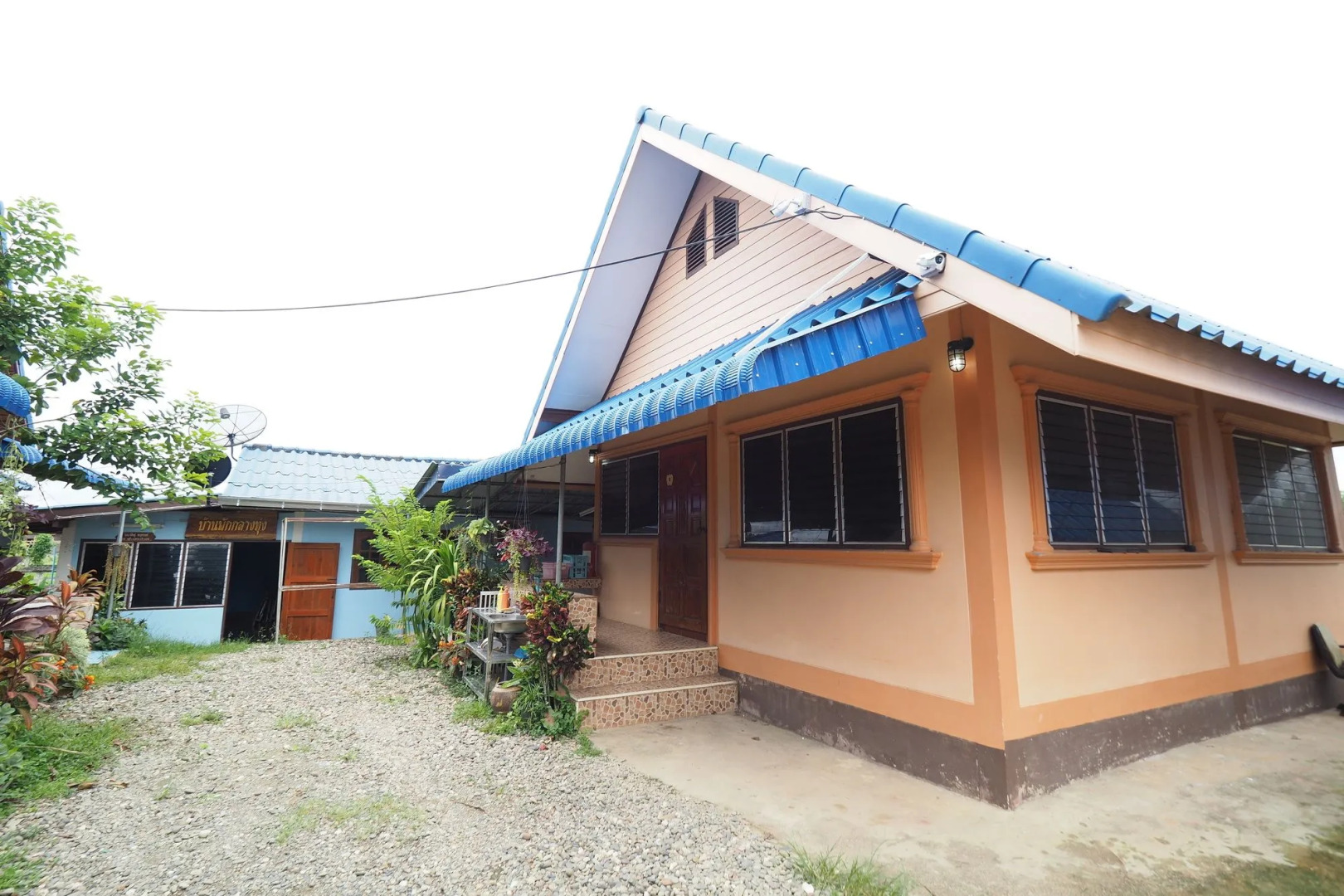 Ban Pak Glang Toong Pua Nan