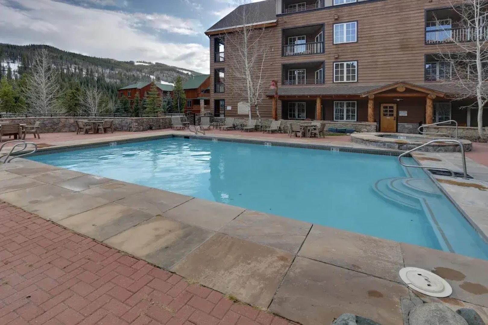 Arapahoe Lodge 1 Bed 2 Bath Aljd