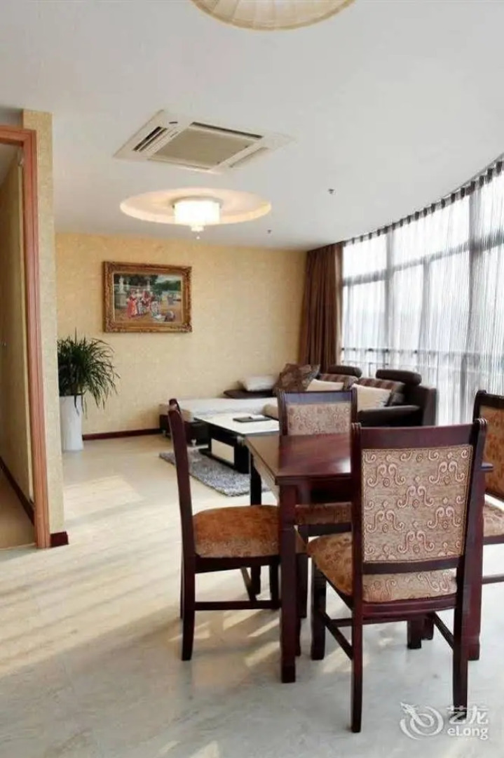 Yangzhou Dongfang Aogu Siting Hotel