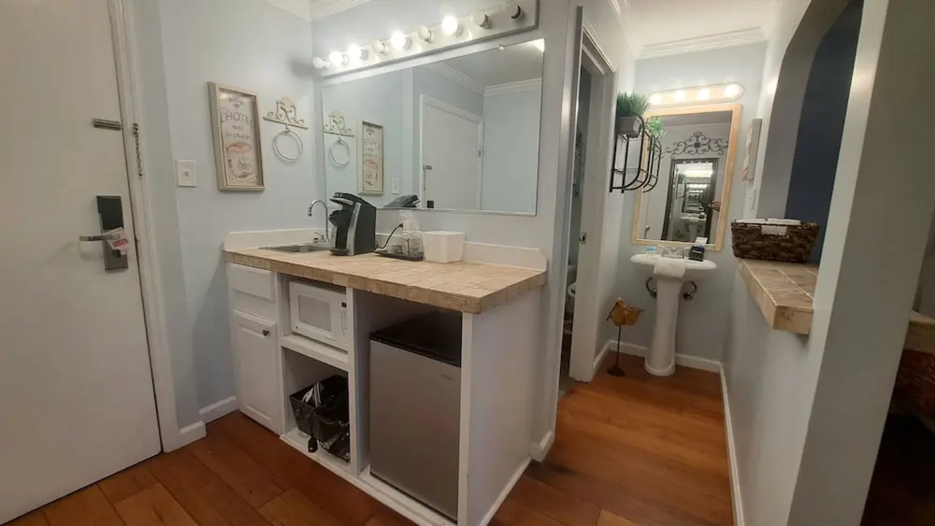 Saint Simons Inn by the Lighthouse